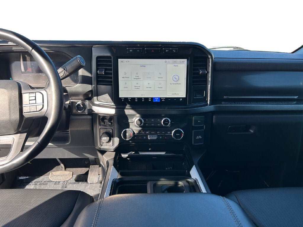 Used 2023 Ford F250 Lariat w/ Sport Appearance Package AWD/4WD image 12