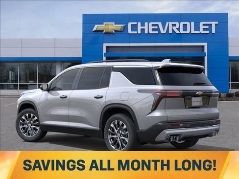 New 2026 Chevrolet Traverse LT w/ Sun and Wheel Package FWD image 3