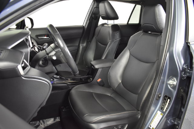 Used 2023 Toyota Corolla Cross XLE w/ Convenience Package AWD/4WD image 9