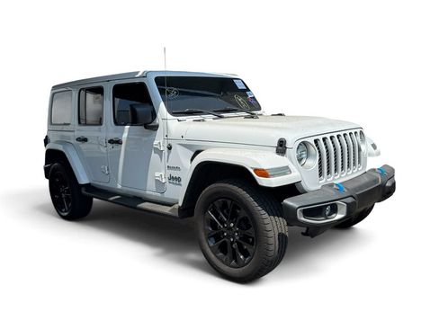 Used 2022 Jeep Wrangler Unlimited Sahara AWD/4WD image 14
