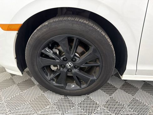 Used 2023 Honda Odyssey Sport image 13