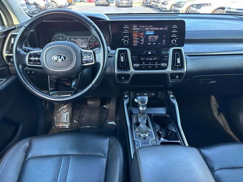 Used 2021 Kia Sorento S image 9
