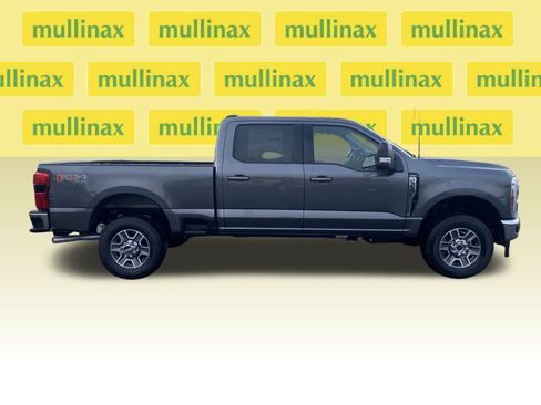 Used 2026 Ford F350 Lariat w/ FX4 Off-Road Package image 2