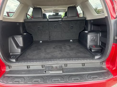 Used 2022 Toyota 4Runner SR5 Premium w/ Moonroof Package RWD image 27