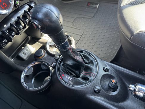 Used 2015 MINI Cooper S image 16