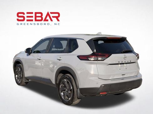 Used 2026 Nissan Rogue SV FWD image 6