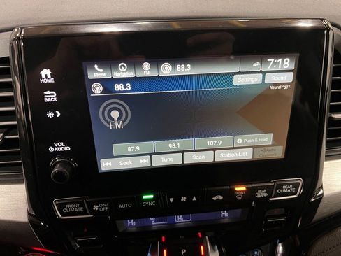 Used 2019 Honda Odyssey Touring image 32