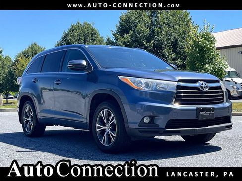 Used 2016 Toyota Highlander XLE AWD/4WD image 1