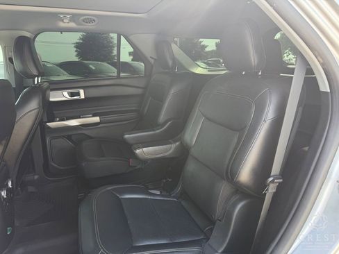 Used 2021 Ford Explorer Limited w/ Equipment Group 301A AWD/4WD image 25