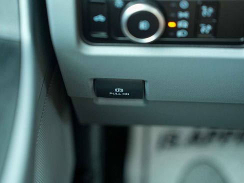 Used 2026 Ford F250 XLT AWD/4WD image 21