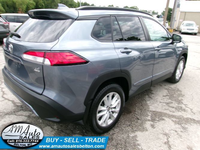 Used 2024 Toyota Corolla Cross LE AWD/4WD image 5