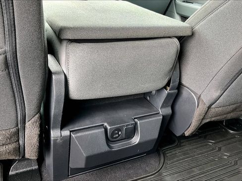 Used 2023 Ford F150 XLT AWD/4WD image 33