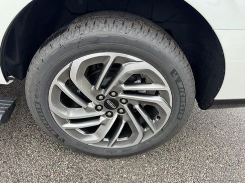 New 2025 Lincoln Navigator Reserve image 27