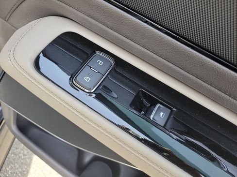 Used 2022 Lincoln Aviator Reserve RWD image 10