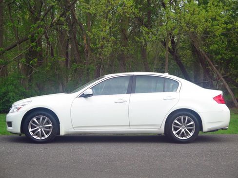 Used 2008 INFINITI G35 x Sedan w/ Premium Pkg AWD/4WD image 2