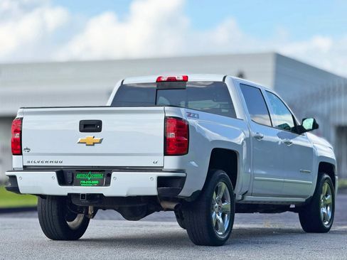 Used 2018 Chevrolet Silverado 1500 LT w/ All Star Edition AWD/4WD image 11