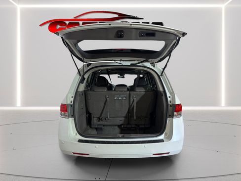 Used 2016 Honda Odyssey Touring Elite image 21