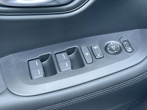 New 2026 Honda HR-V LX image 13