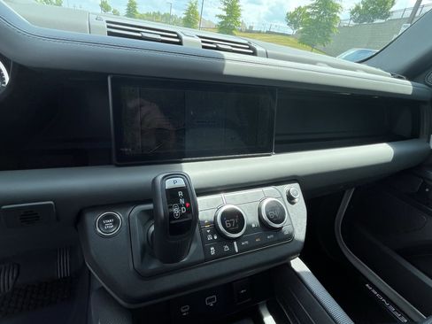Certified 2023 Land Rover Defender 110 X-Dynamic SE AWD/4WD image 24