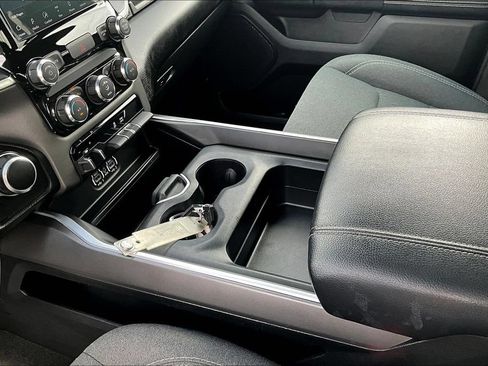 Used 2022 RAM 1500 Big Horn AWD/4WD image 18