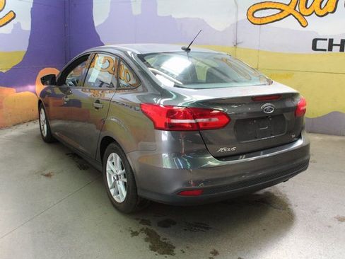 Used 2017 Ford Focus SE image 6