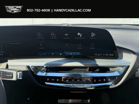 New 2026 Cadillac Lyriq Luxury image 16