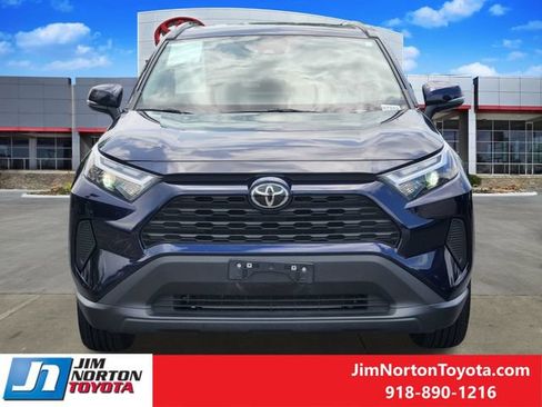 Used 2025 Toyota RAV4 XLE FWD image 2
