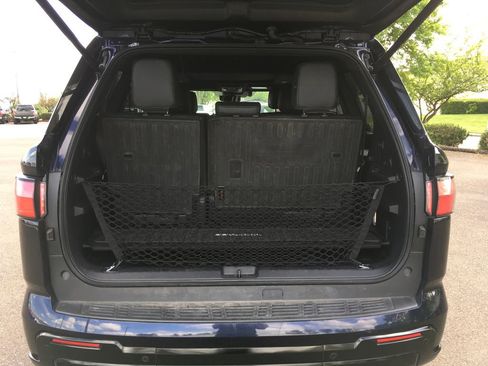 Used 2024 Toyota Sequoia Platinum AWD/4WD image 6