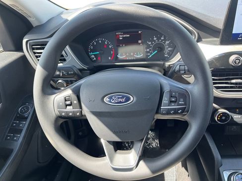 Used 2022 Ford Escape SE image 18