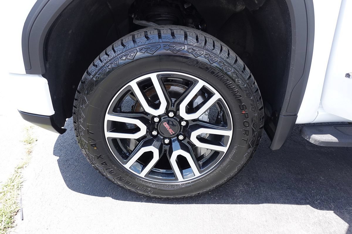 Used 2024 GMC Sierra 1500 AT4 w/ Technology Package AWD/4WD image 70
