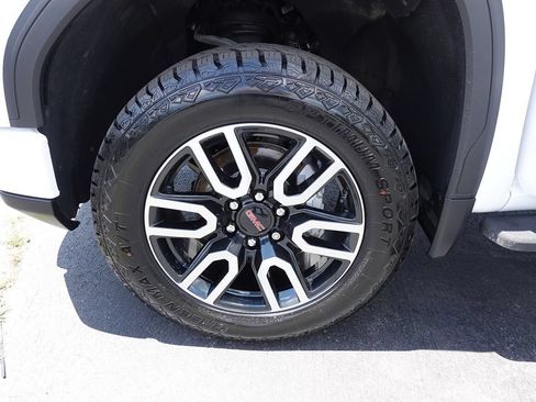 Used 2024 GMC Sierra 1500 AT4 w/ Technology Package AWD/4WD image 70
