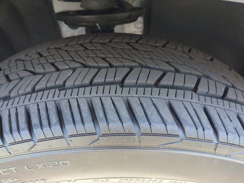 Used 2026 Chevrolet Traverse High Country FWD image 13
