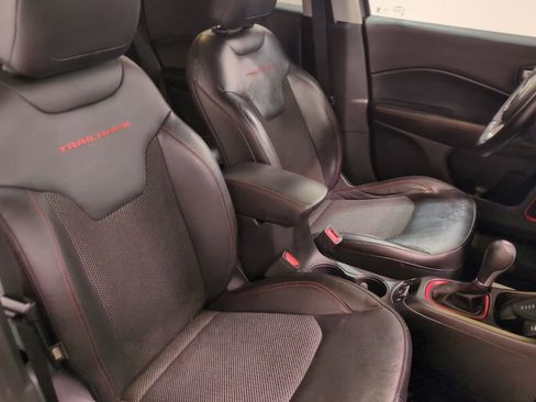 Used 2018 Jeep Compass Trailhawk w/ Safe & Security Group image 12