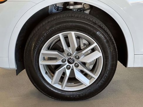 Used 2023 Audi Q5 2.0T Premium w/ Convenience Package AWD/4WD image 9