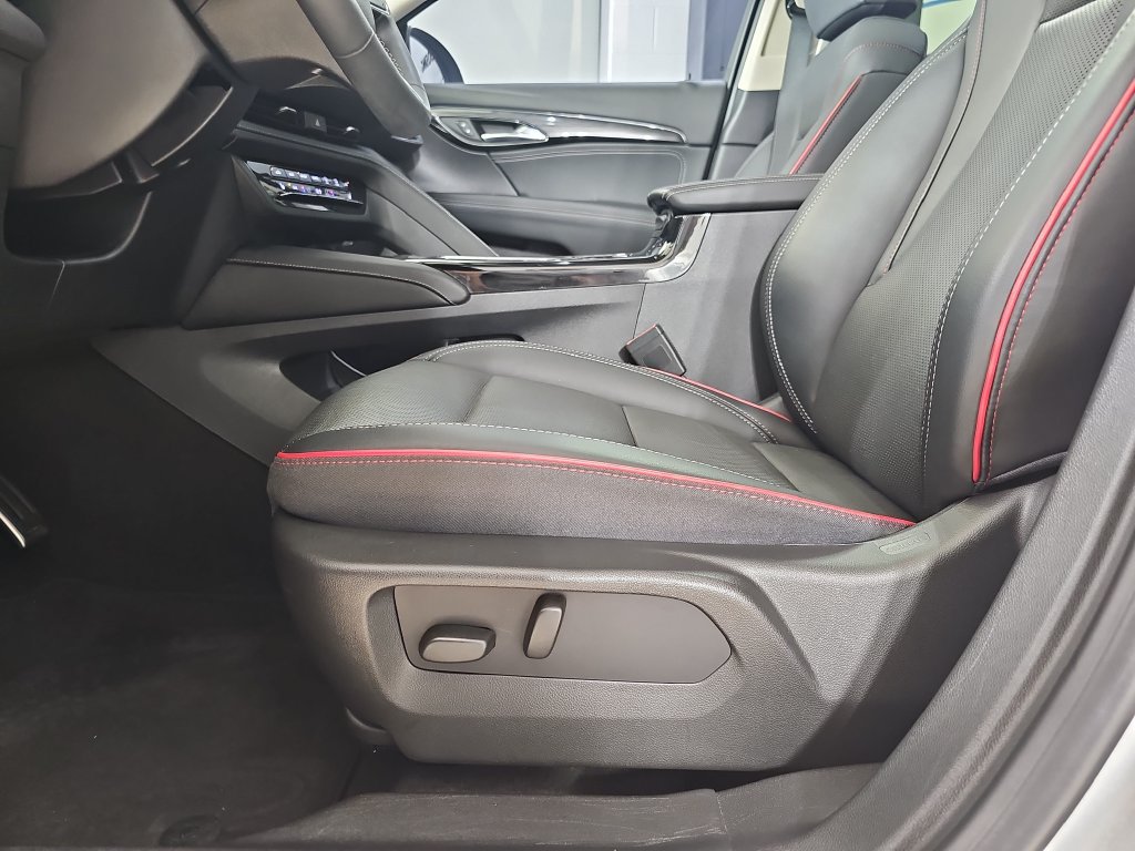 Certified 2023 Buick Envision Essence w/ Sport Touring Package AWD/4WD image 35