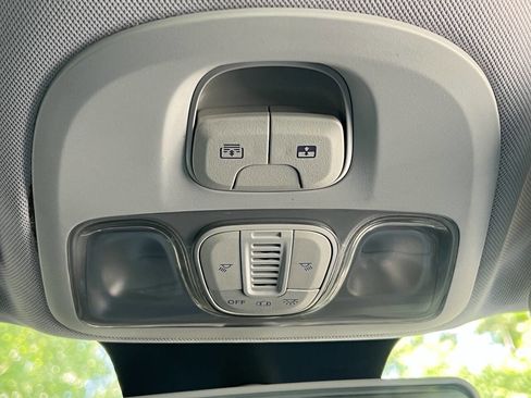 Used 2018 FIAT 500L Trekking FWD image 23