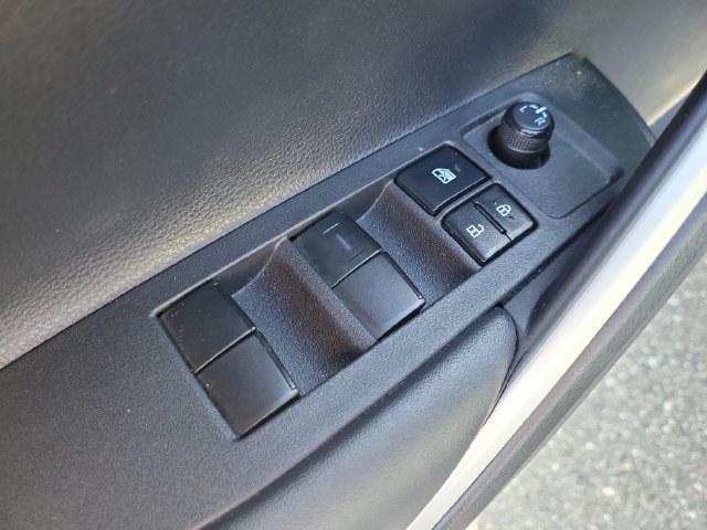 Used 2025 Toyota Corolla Cross AWD Hybrid image 15