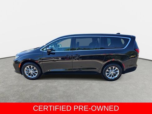Used 2026 Chrysler Pacifica Select AWD/4WD image 8