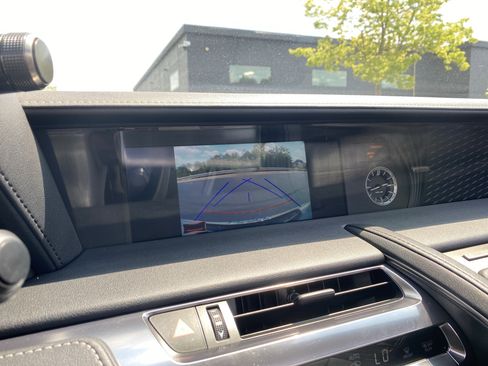 Used 2021 Lexus LC 500 Convertible w/ Touring Package RWD image 33