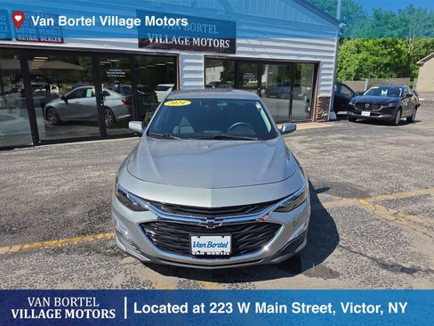 Used 2024 Chevrolet Malibu RS FWD image 2