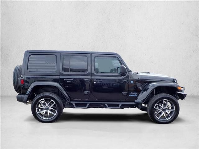 Used 2024 Jeep Wrangler Unlimited AWD/4WD image 5