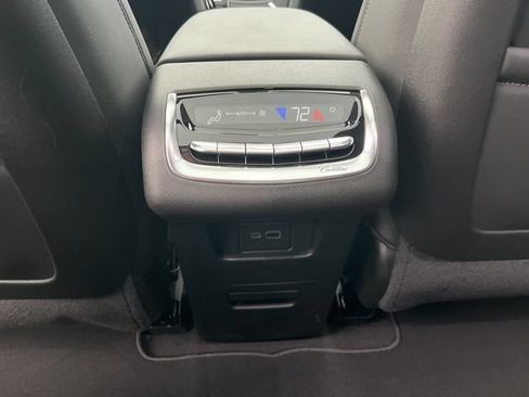 New 2025 Cadillac XT6 Luxury FWD image 40