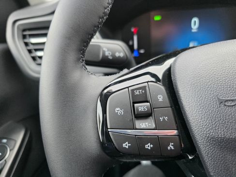 New 2026 Ford Escape SE w/ Class II Trailer Tow Package image 15