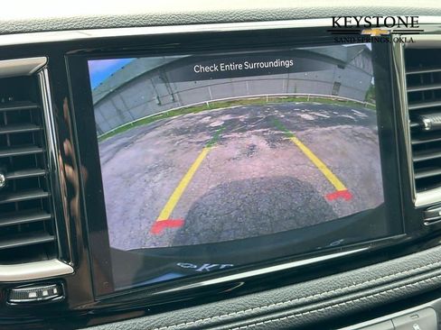 Used 2024 Chrysler Pacifica Select image 14