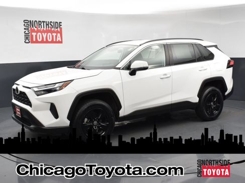 Used 2022 Toyota RAV4 XLE FWD image 1