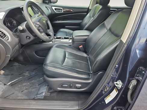 Used 2016 Nissan Pathfinder Platinum FWD image 9