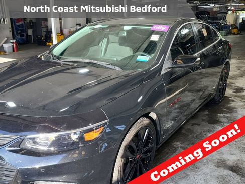 Used 2018 Chevrolet Malibu LT w/ Driver Confidence Package FWD image 1