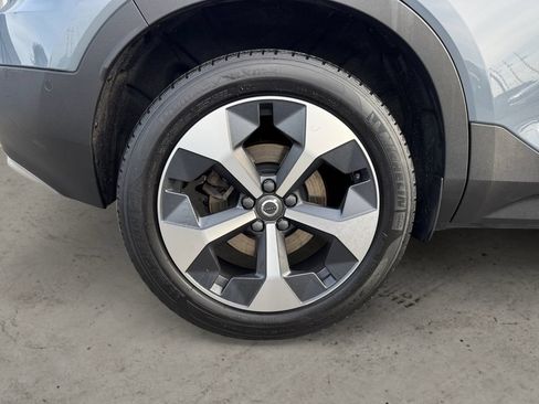 Used 2023 Volvo XC40 B5 Plus w/ Driver Assist Package AWD/4WD image 9