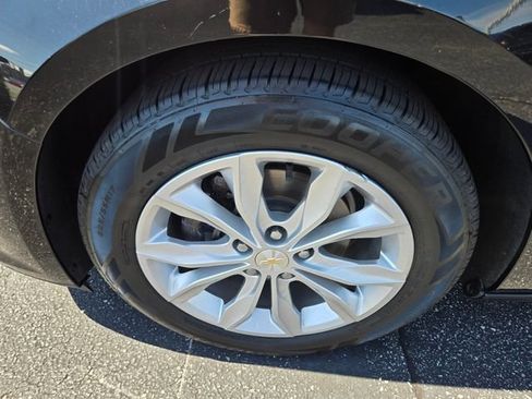 Used 2022 Chevrolet Malibu LT FWD image 26