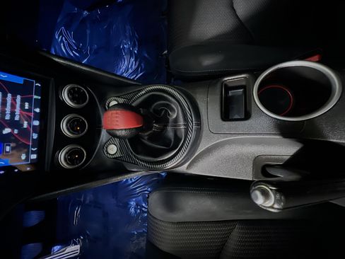 Used 2017 Nissan 370Z Coupe RWD image 25